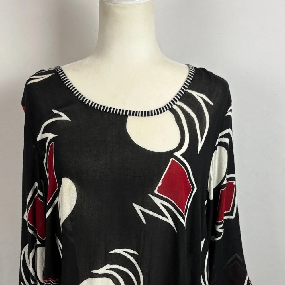 IGUANA Artsy Asymmetrical Tunic Top Black Red White Mixed Print - Picture 2 of 11